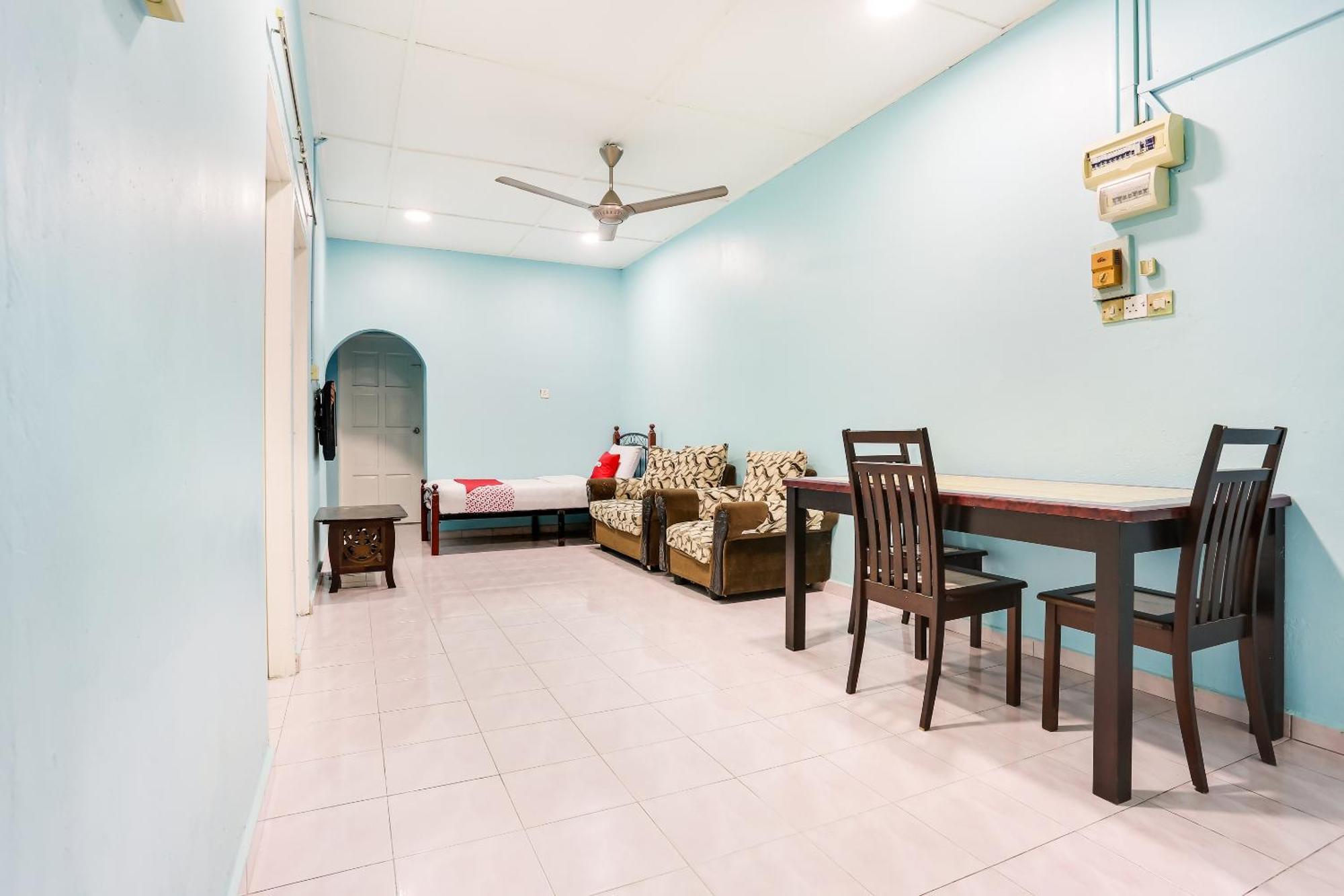 Oyo 44094 Bangi Lanai Hotel Εξωτερικό φωτογραφία
