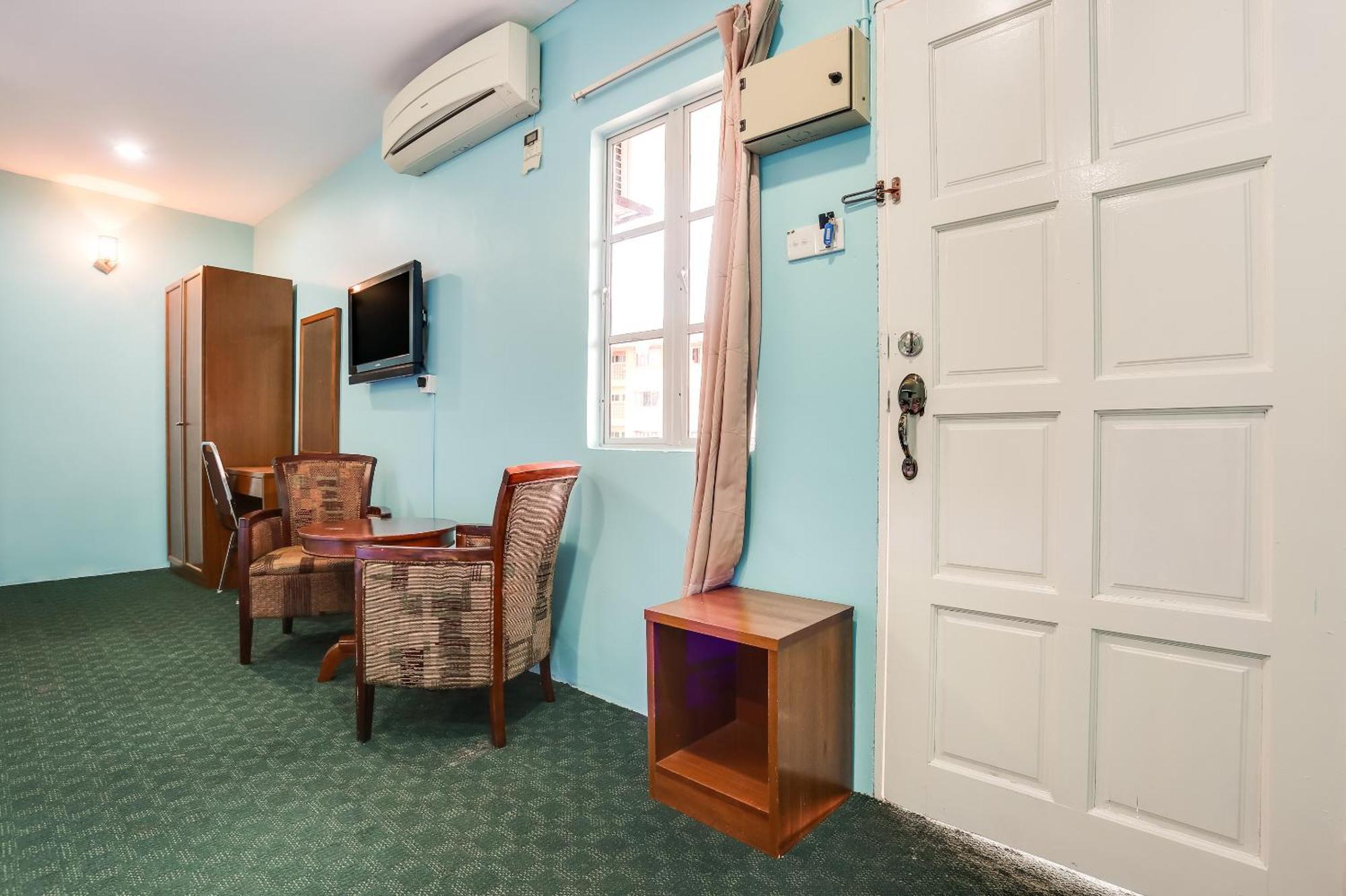 Oyo 44094 Bangi Lanai Hotel Εξωτερικό φωτογραφία