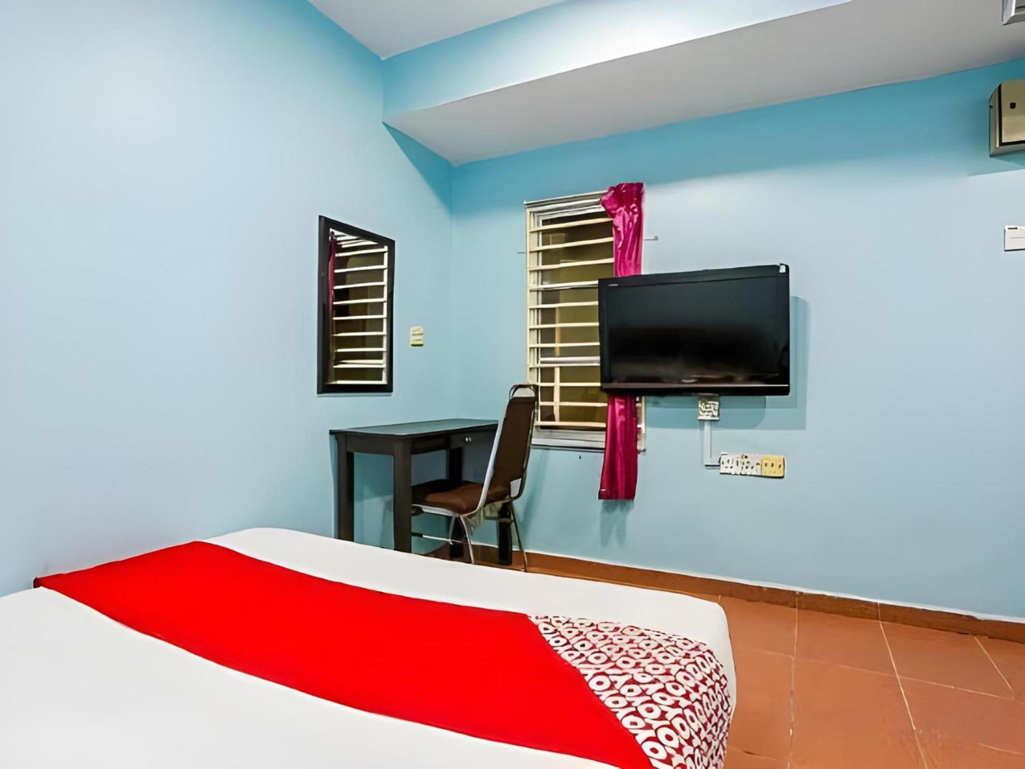 Oyo 44094 Bangi Lanai Hotel Εξωτερικό φωτογραφία