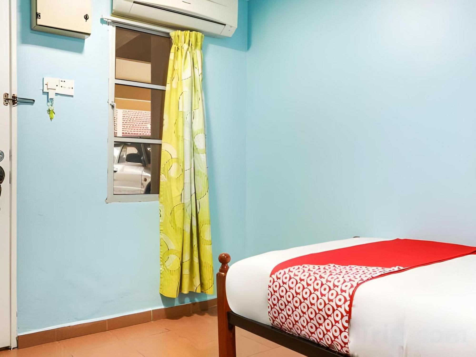 Oyo 44094 Bangi Lanai Hotel Εξωτερικό φωτογραφία