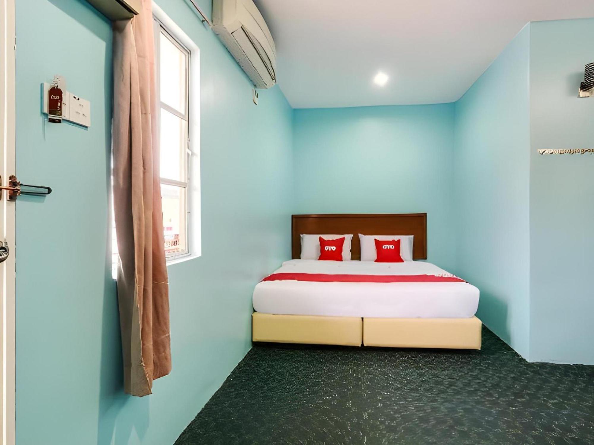 Oyo 44094 Bangi Lanai Hotel Εξωτερικό φωτογραφία